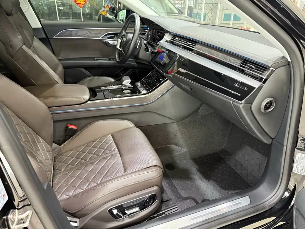 Audi A8 A8 L 50 TFSI quattro Comfort Collector