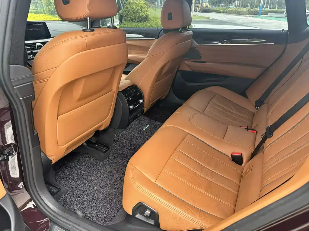 BMW 6 Series GT 630 i M Sport Package