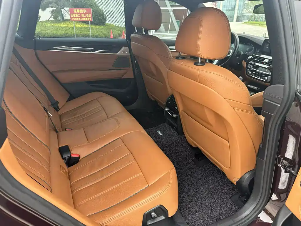 BMW 6 Series GT 630 i M Sport Package