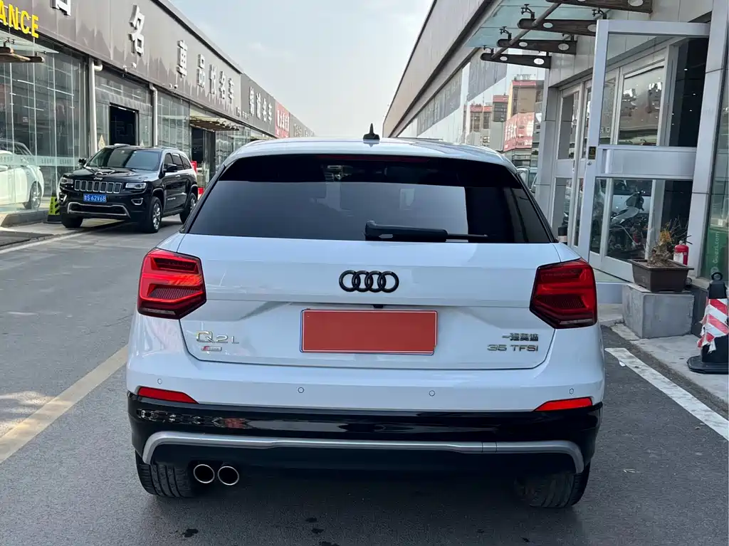 Audi Q2 L 35 TFSI Fashion Dynamic