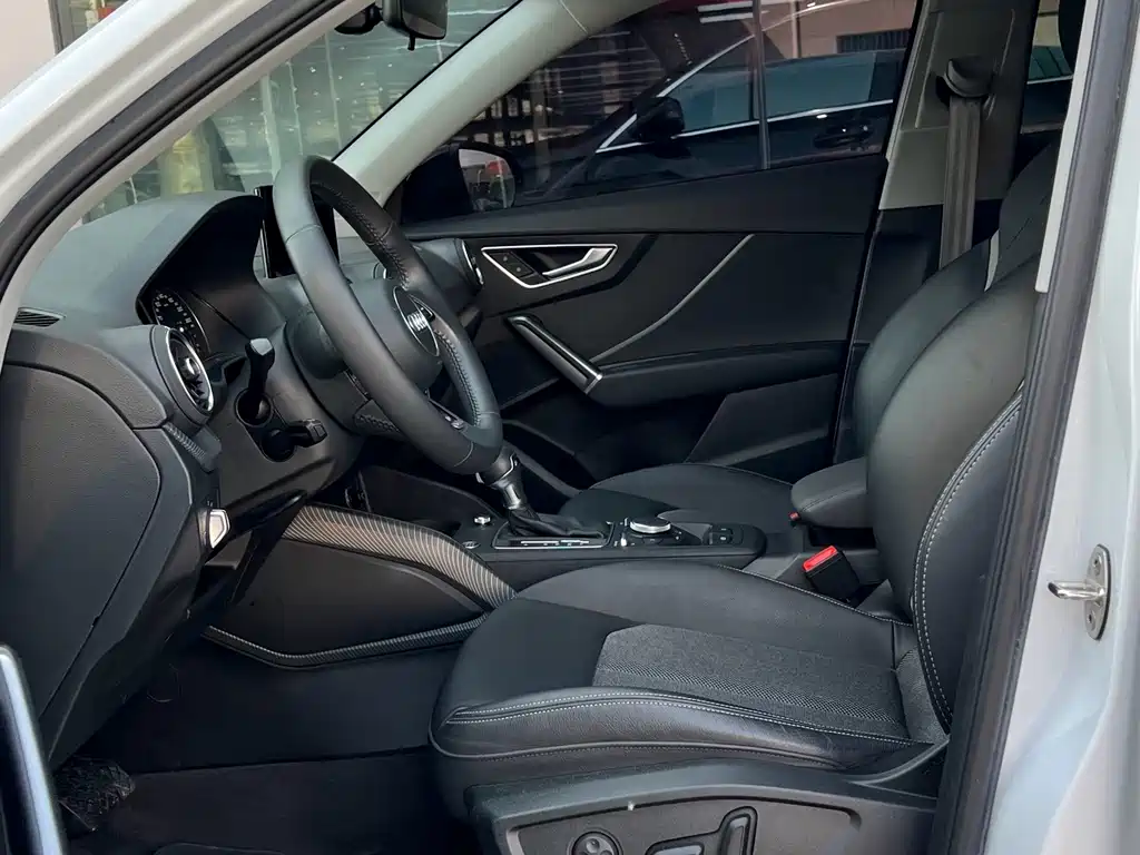 Audi Q2 L 35 TFSI Fashion Dynamic