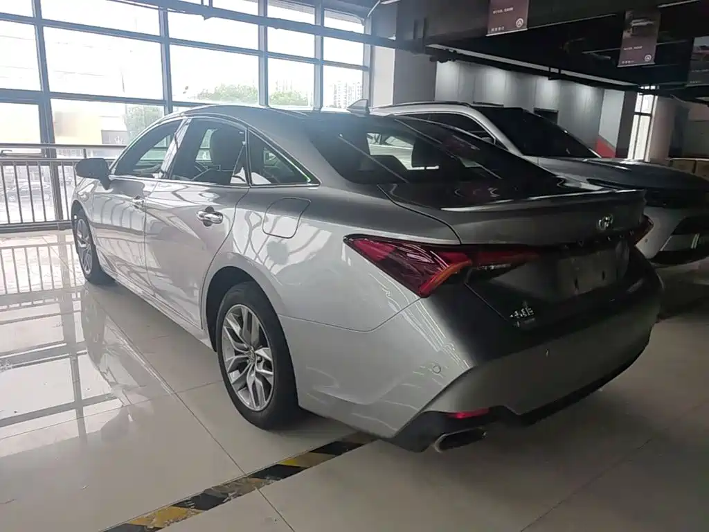 Avalon 2.0 L Luxury CN-VI