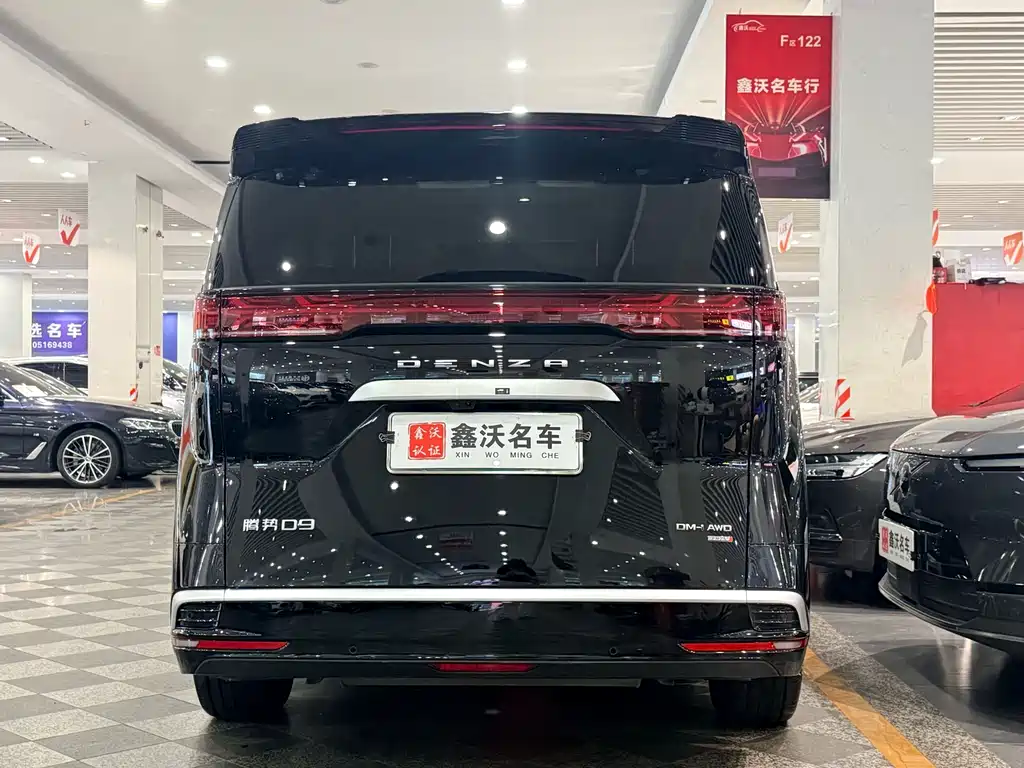 Denza D9 DM-i Smart Drive 1020 4 WD Honored