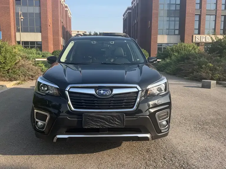 Subaru Forester 2.0 i Luxury EyeSight