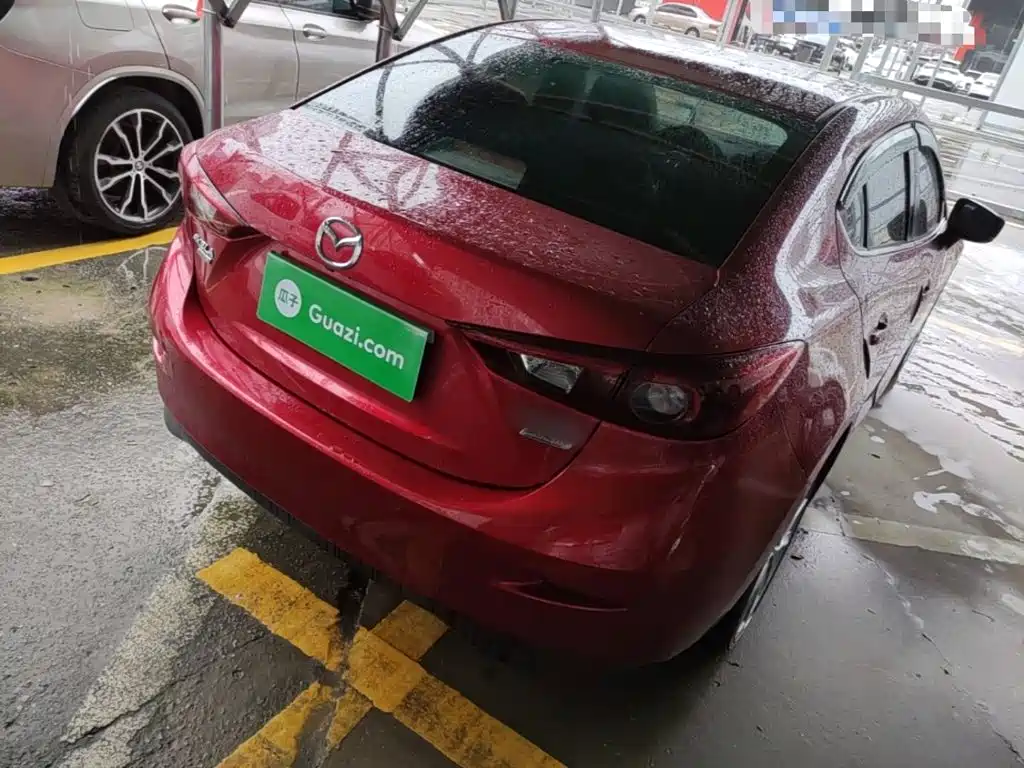 Mazda 3 Axela Sedan 2.0 L Auto Distinguished CN-V