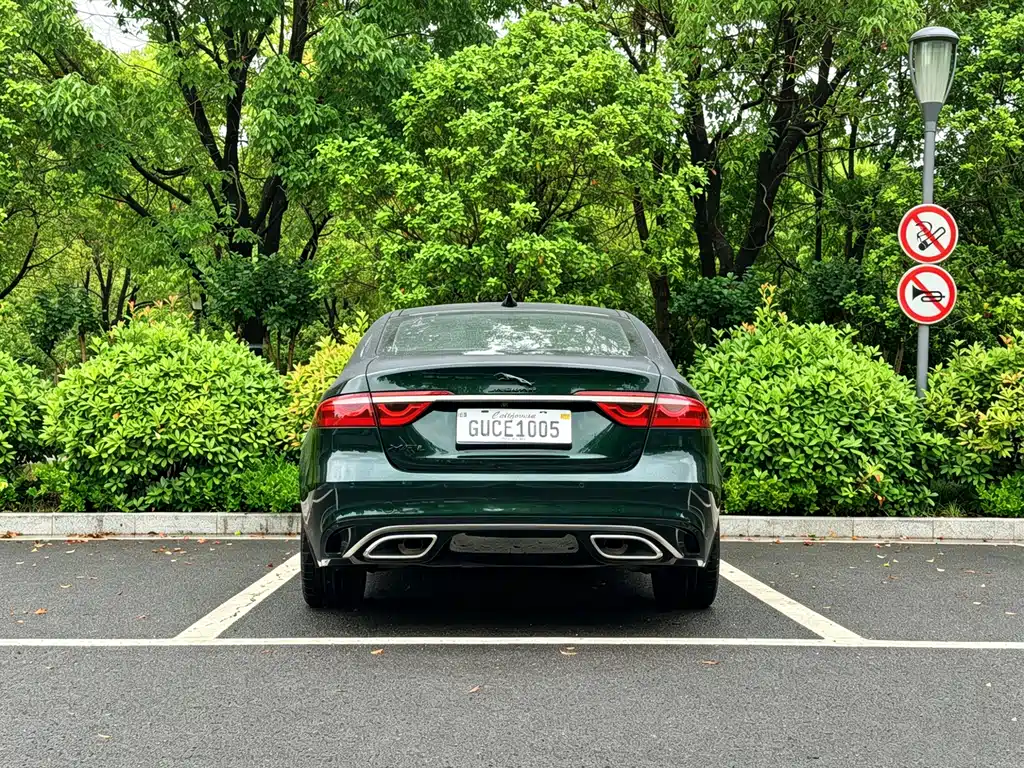 Jaguar XFL XFL 2.0 T P250 2 WD Premium Luxury Gilt