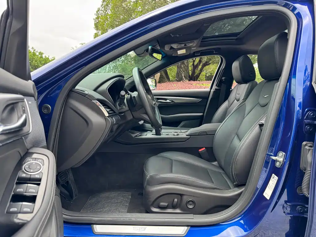 Cadillac CT5 28 T Luxury (Standard)