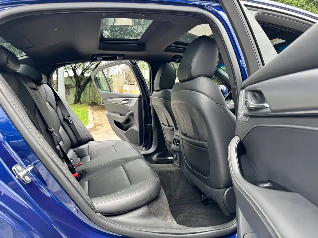Cadillac CT5 28 T Luxury (Standard)