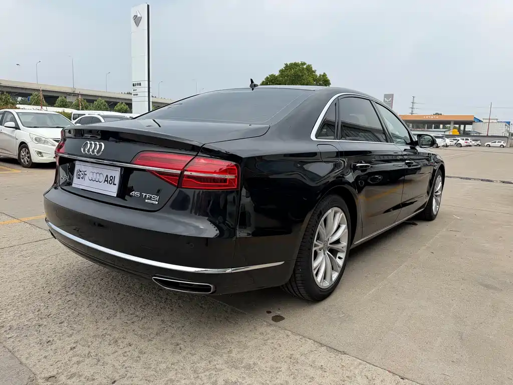 Audi A8 A8 L 45 TFSI quattro Luxury