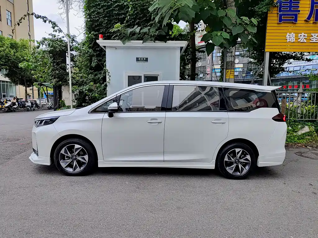 GAC Trumpchi M6 PRO 270 T DCT Luxury