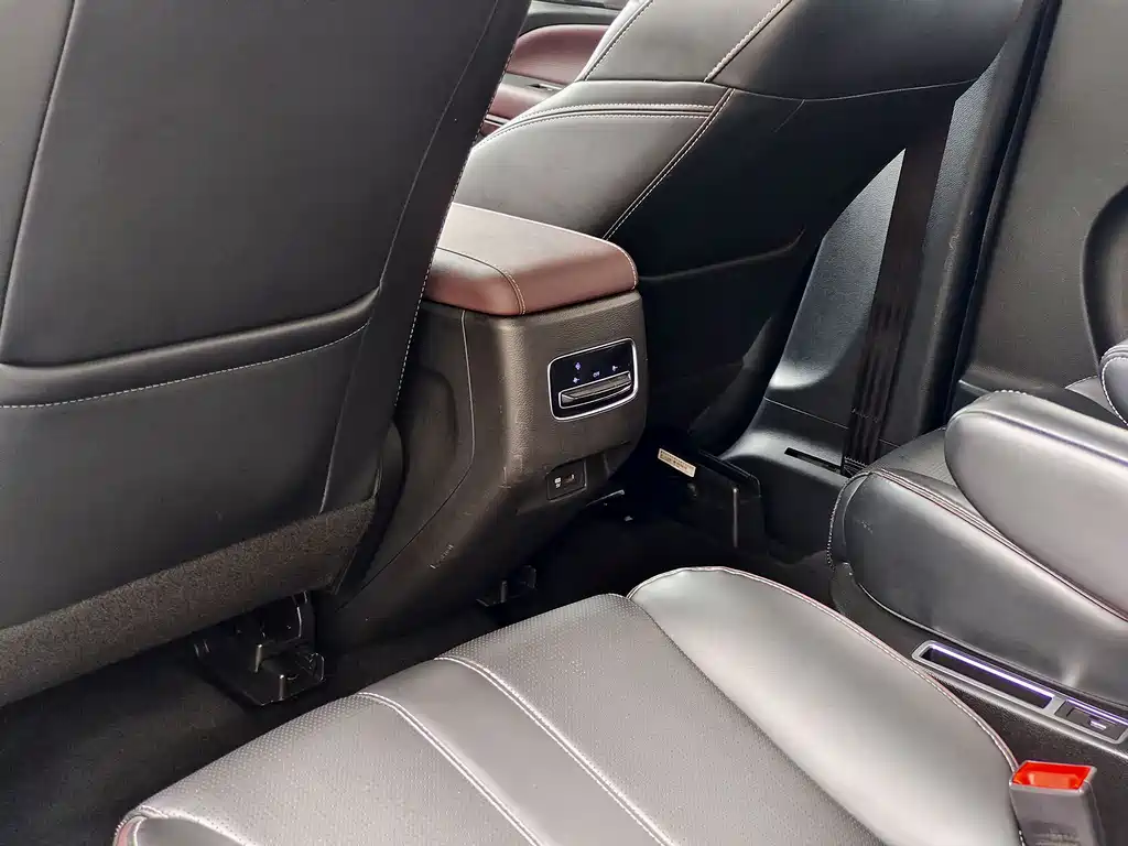 GAC Trumpchi M6 PRO 270 T DCT Luxury
