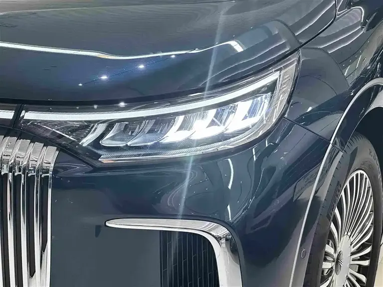 Voyah Dreamer PHEV 4 WD Flagship Kunpeng