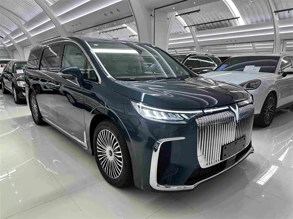 Voyah Dreamer PHEV 4 WD Flagship Kunpeng