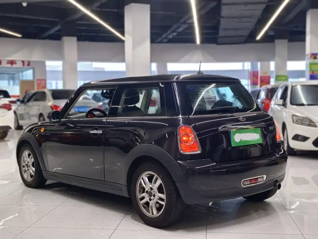 MINI 1.6 L ONE Limited 3 rd Edition