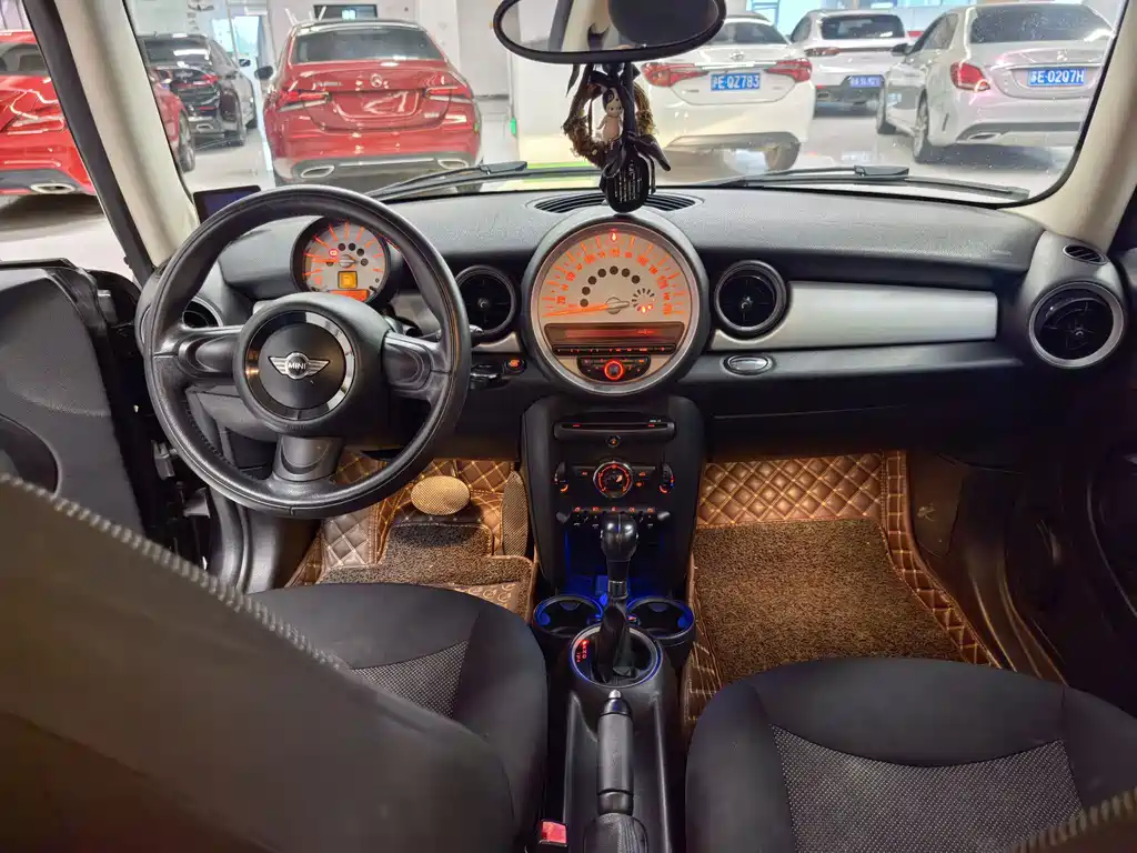 MINI 1.6 L ONE Limited 3 rd Edition
