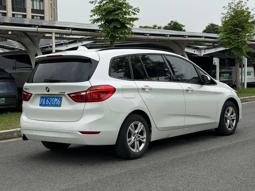 BMW 2 Series Active Tourer 218 i Leading