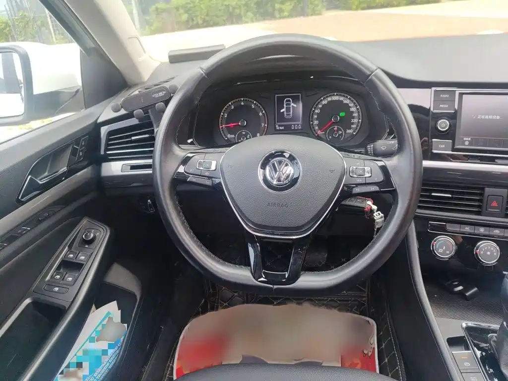 Bora 1.5 L Auto Comfort