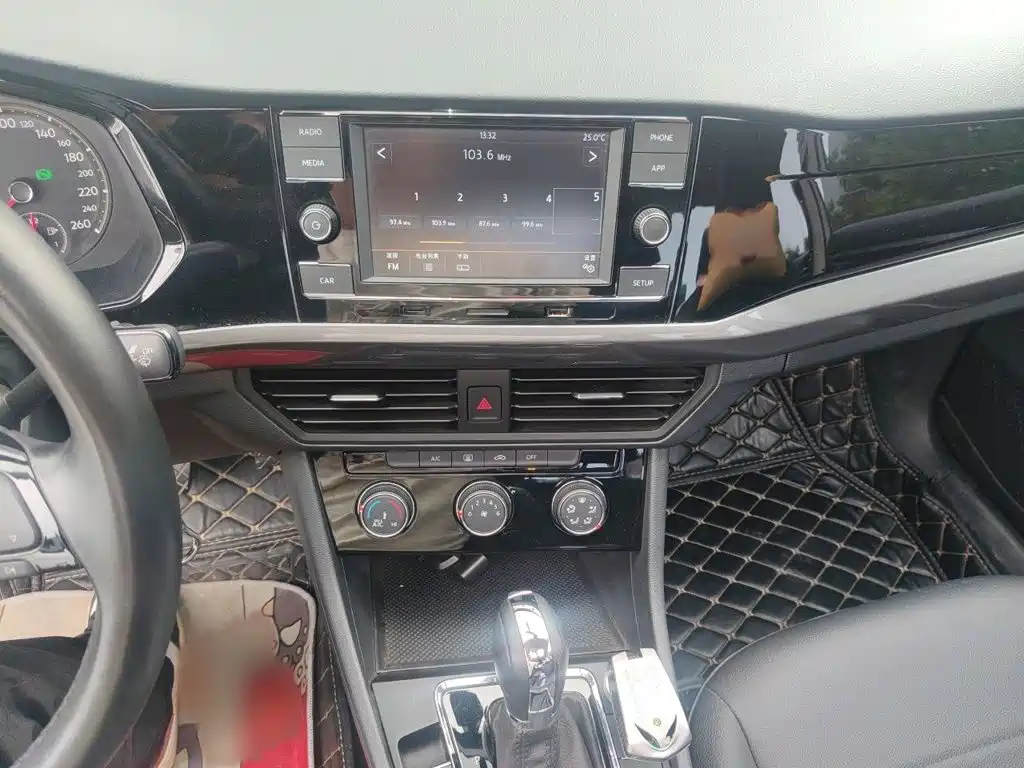 Bora 1.5 L Auto Comfort