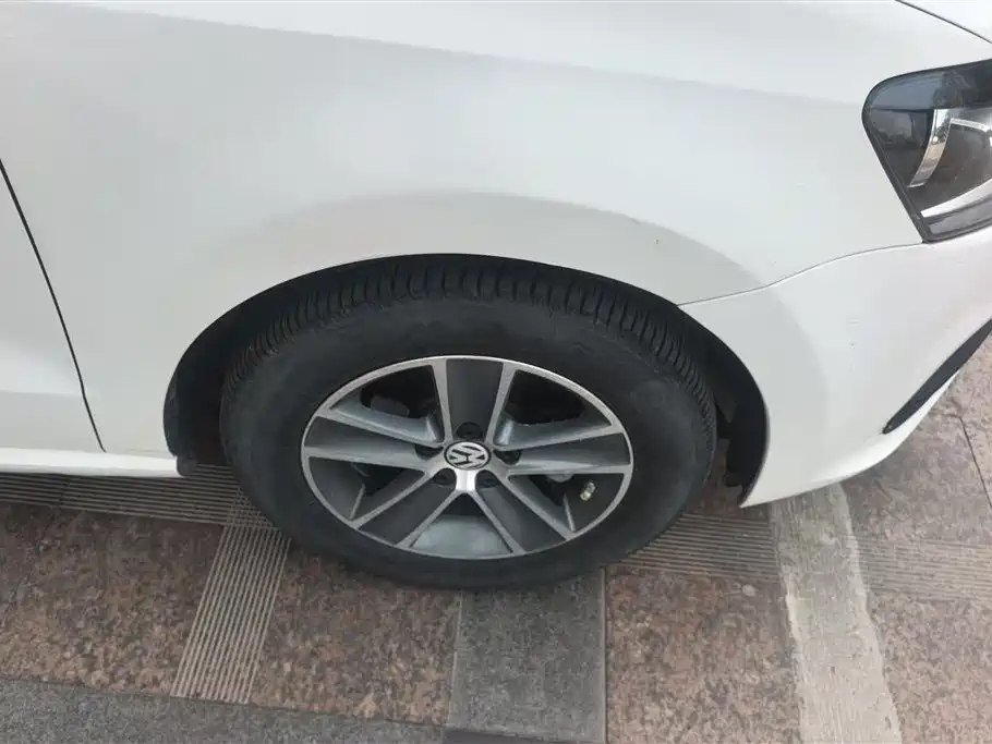 Polo 1.4 L Auto Style