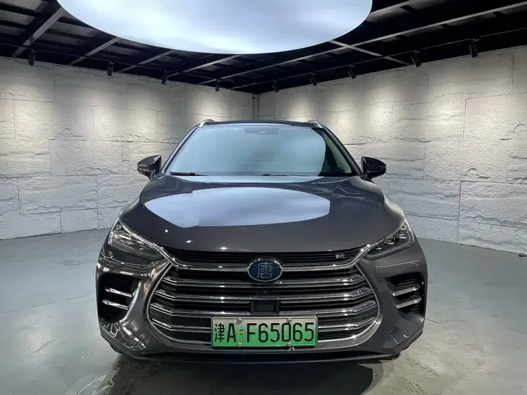 BYD Tang NEV DM 2.0 T Full-time 4 WD Connected Genesis 7-seat CN-V