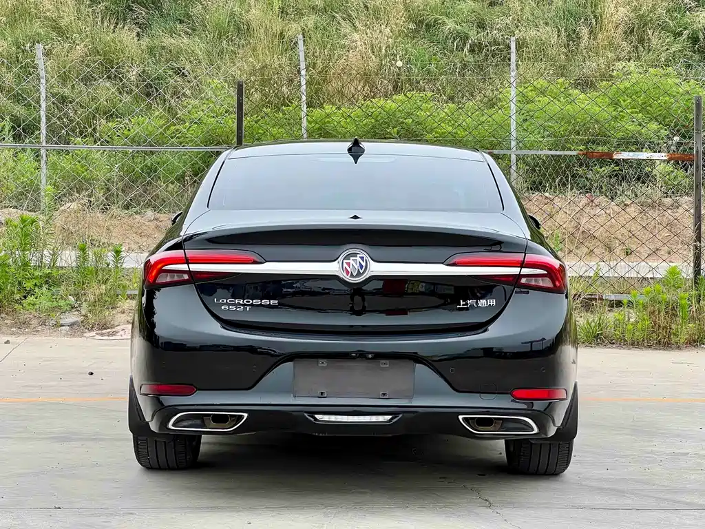 LaCrosse 652 T Distinguished