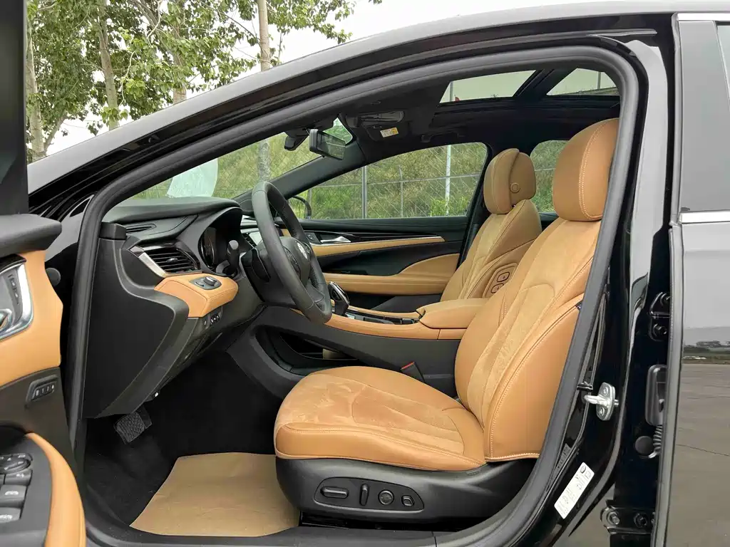 LaCrosse 652 T Distinguished