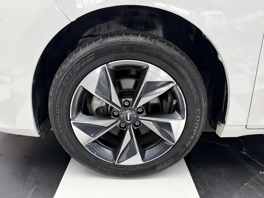 GAC Trumpchi M6 PRO 270 T Auto Premium