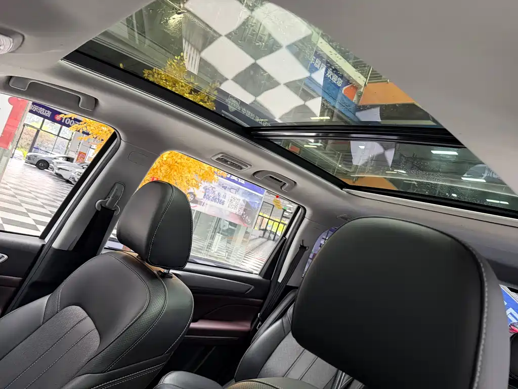 GAC Trumpchi M6 PRO 270 T Auto Premium