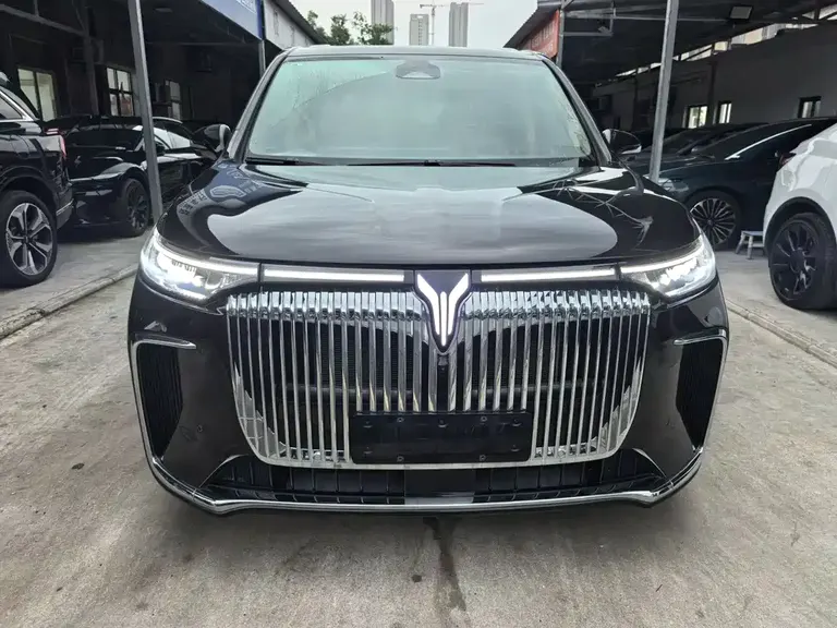 Voyah Dreamer PHEV 4 WD Flagship Kunpeng