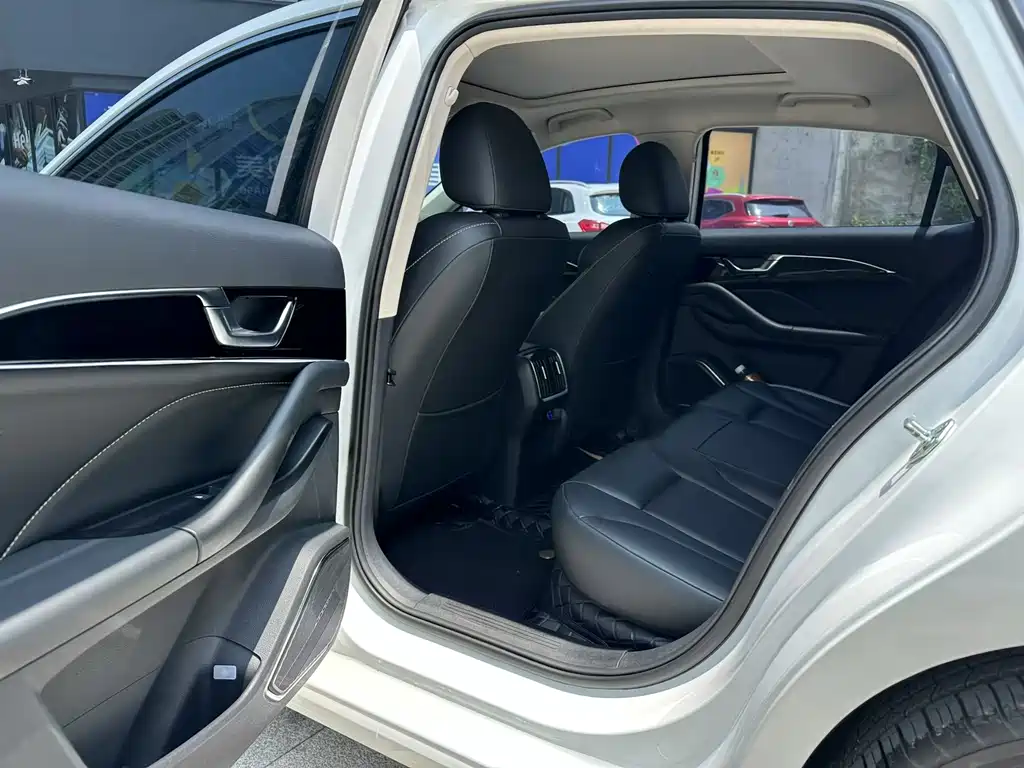 Besturn B70 3 rd Gen 1.5 T Auto Premium