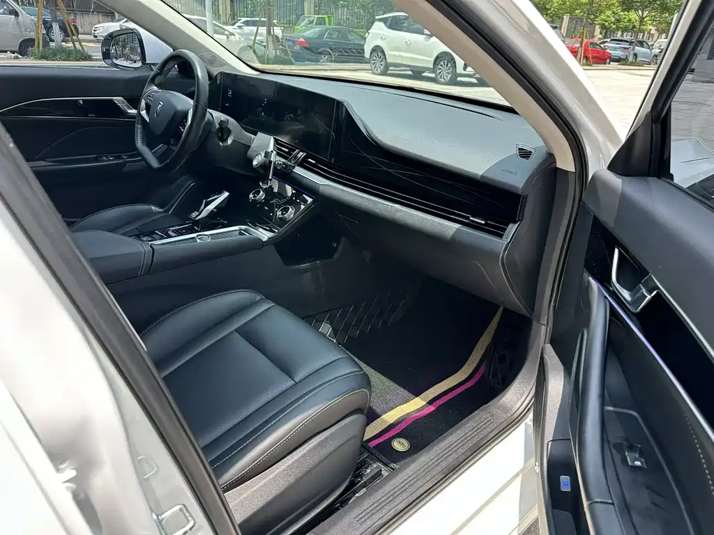 Besturn B70 3 rd Gen 1.5 T Auto Premium