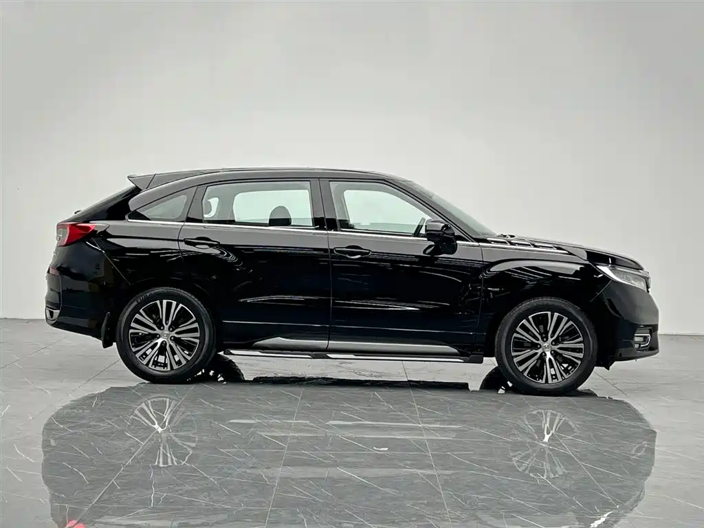 Avancier 370 TURBO 2 WD Luxury