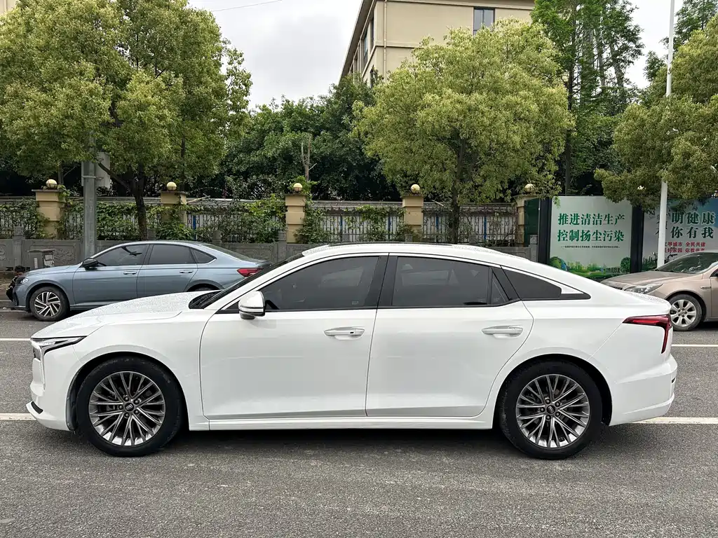 Besturn B70 1.5 T Auto 15 th Anniversary Classic
