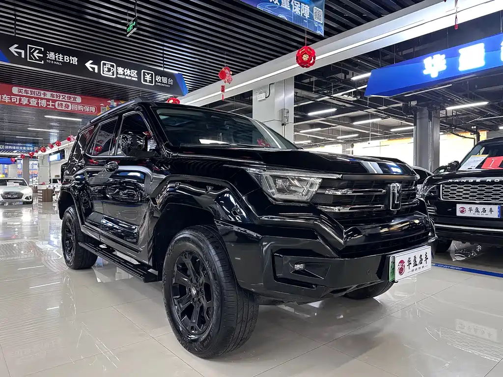 Tank 400 NEV Hi4-T Offroad