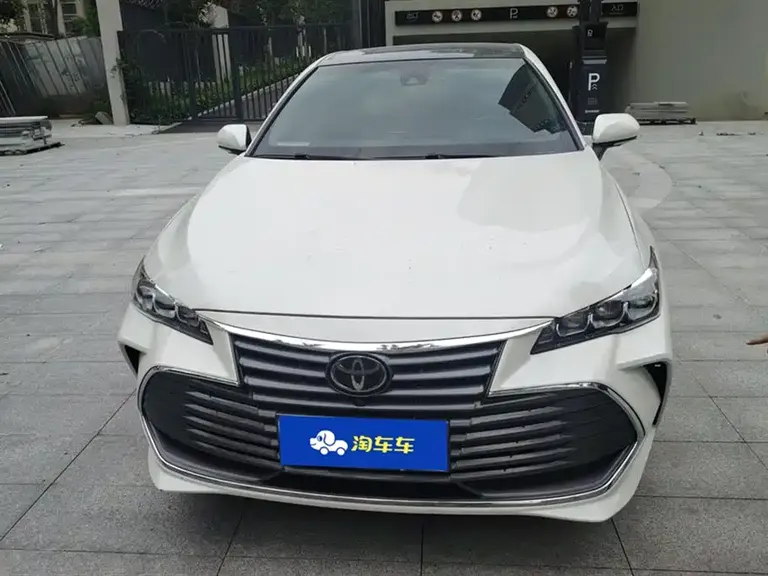 Toyota Avalon 2.5 L Touring Distinguished CN-VI