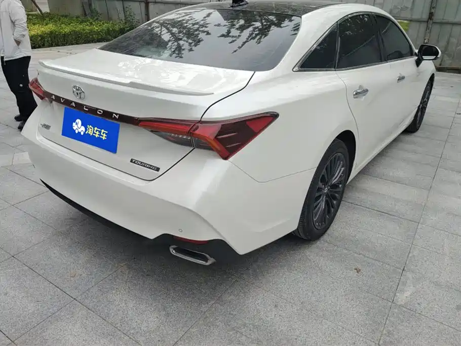 Avalon 2.5 L Touring Distinguished CN-VI
