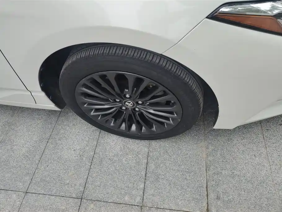 Avalon 2.5 L Touring Distinguished CN-VI