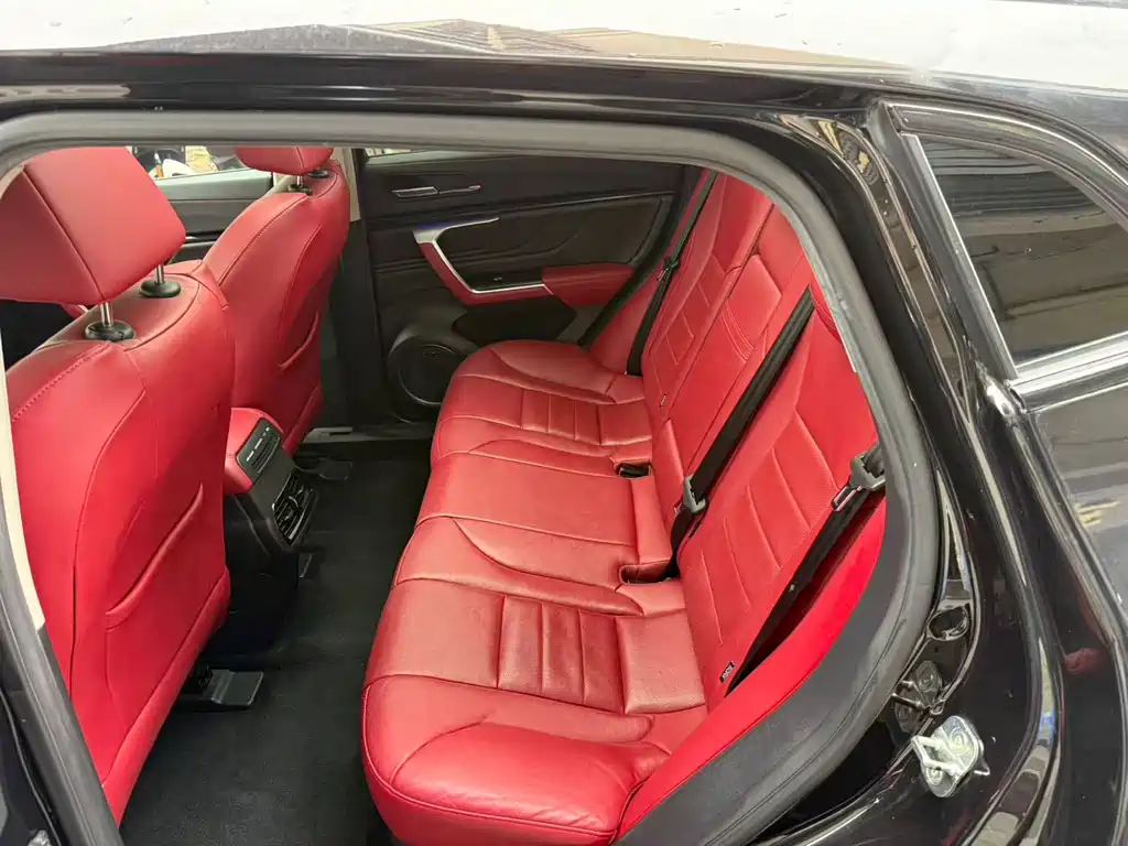 WEY VV5 2.0 T Flagship