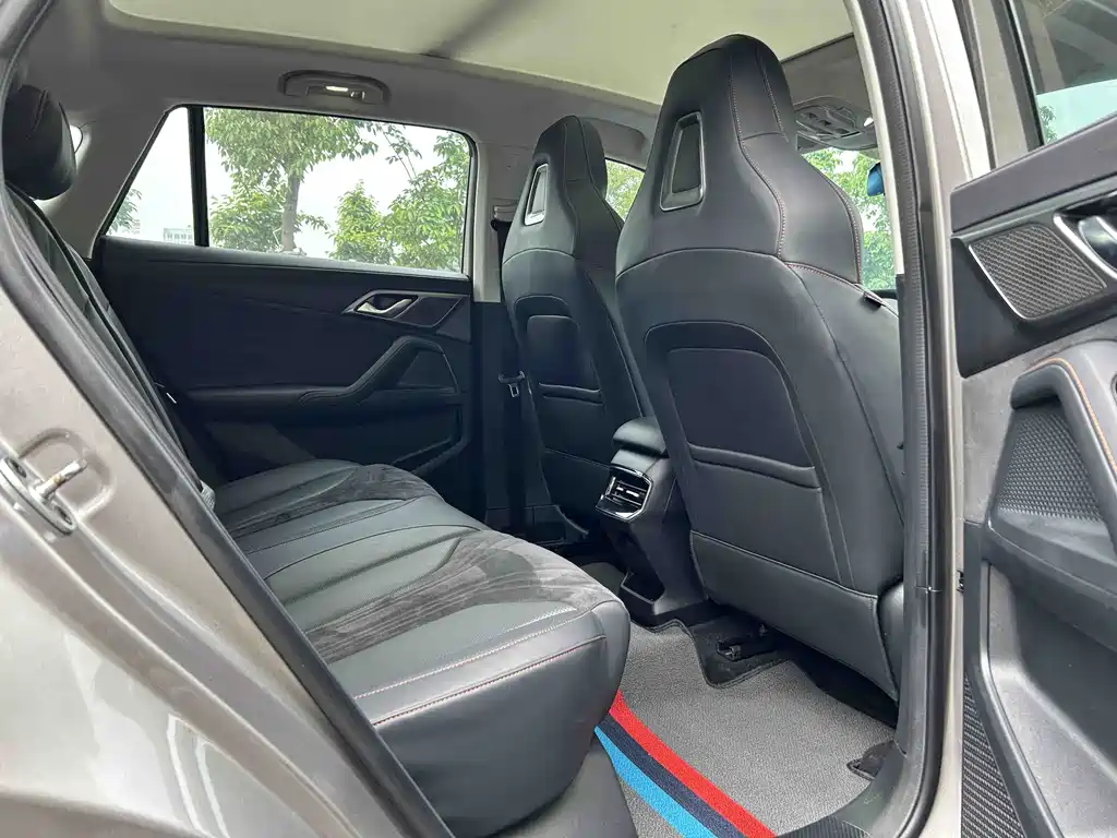 Roewe D5 X DMH 荣威D5 X DMH 2024款 135旗舰版