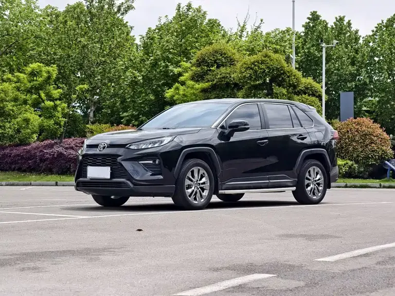 Toyota Wildlander 2.0 L CVT 2 WD Leading