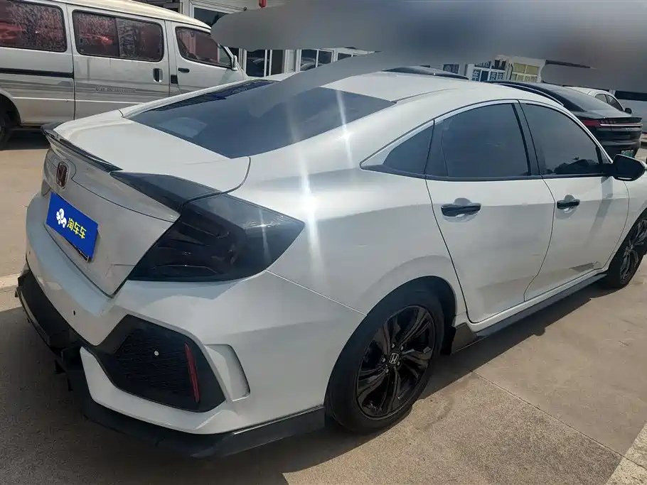 Civic 220 TURBO CVT Ignite Motion CN-VI