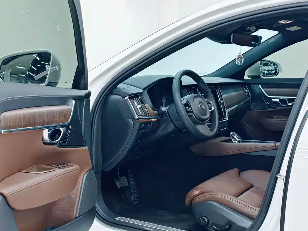 Volvo S90 B5 Smart Vision Luxury