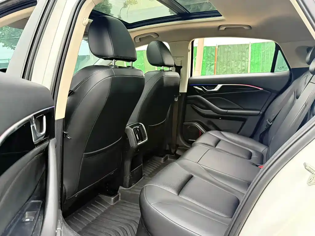 Besturn B70 1.5 T Auto Pleasure