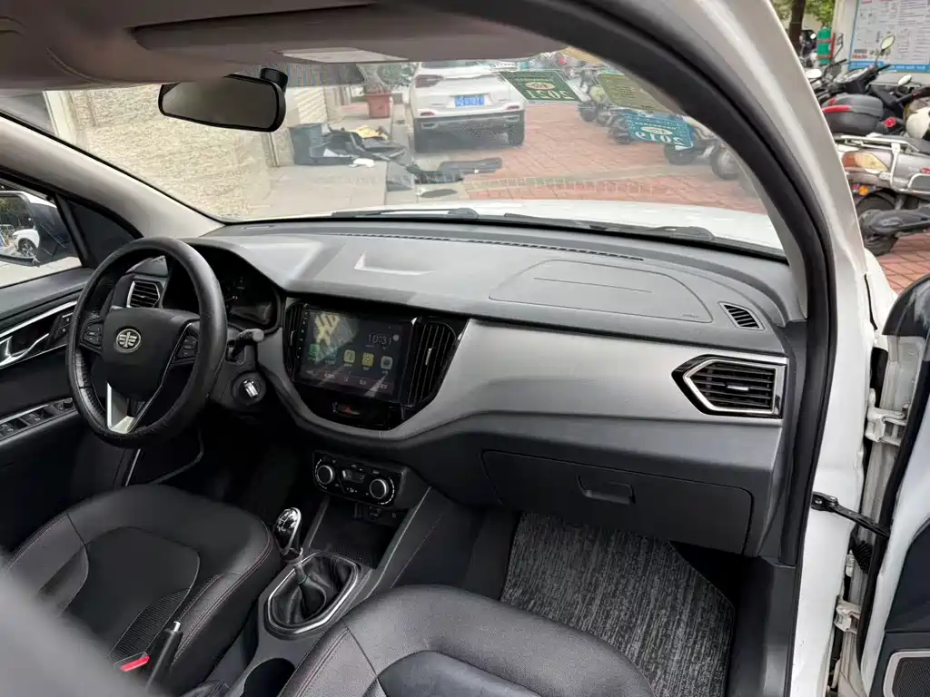 Senya R7 森雅R7 2017款 1.6 L 手动豪华型