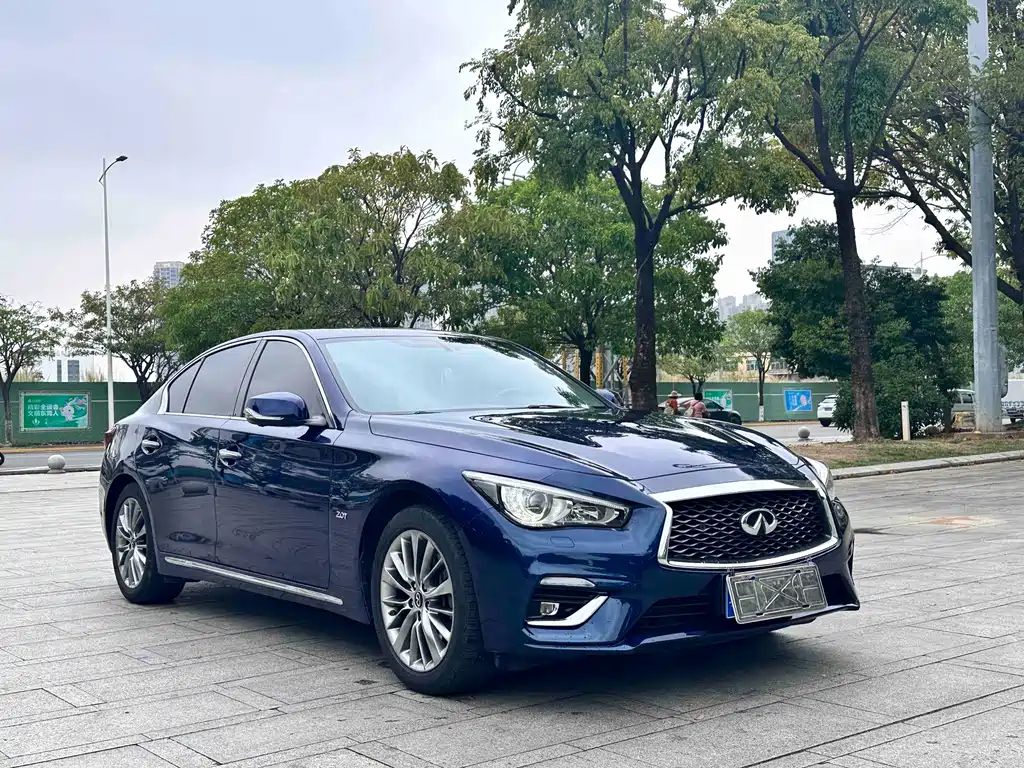 Infiniti Q50 L 2.0 T Progressive Enjoyment CN-VI