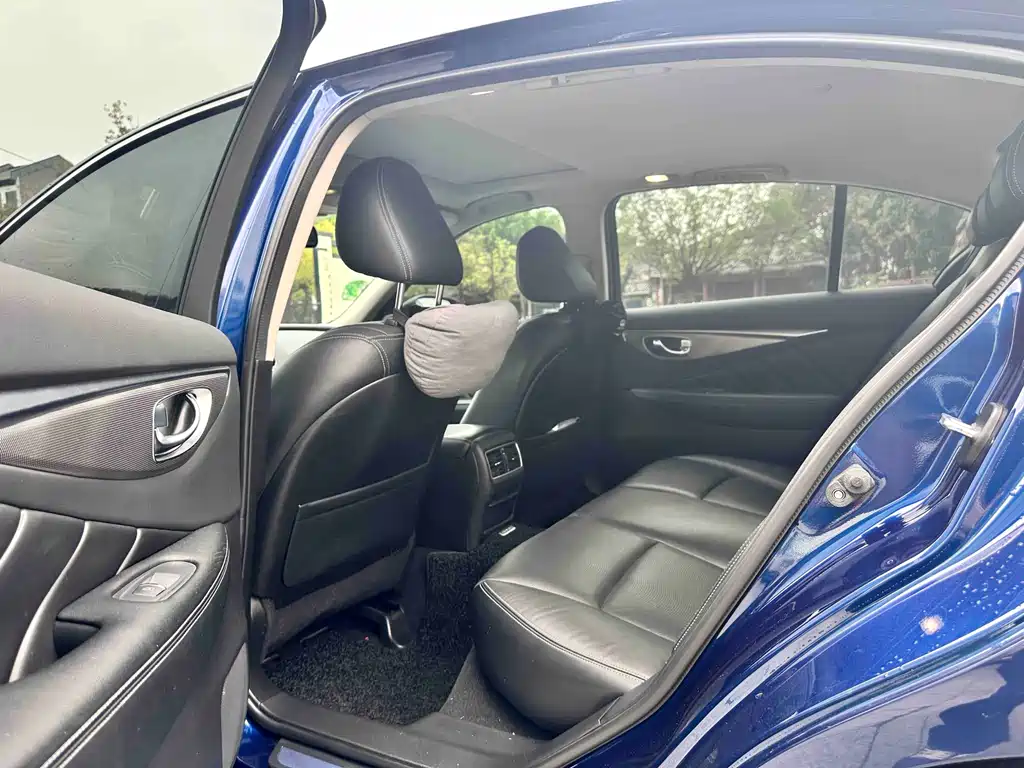 Infiniti Q50 L 2.0 T Progressive Enjoyment CN-VI