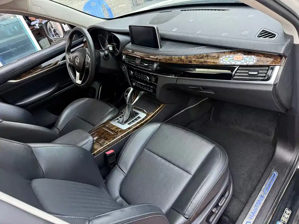 Hanteng X7 X7 S 1.5 T Auto Premium