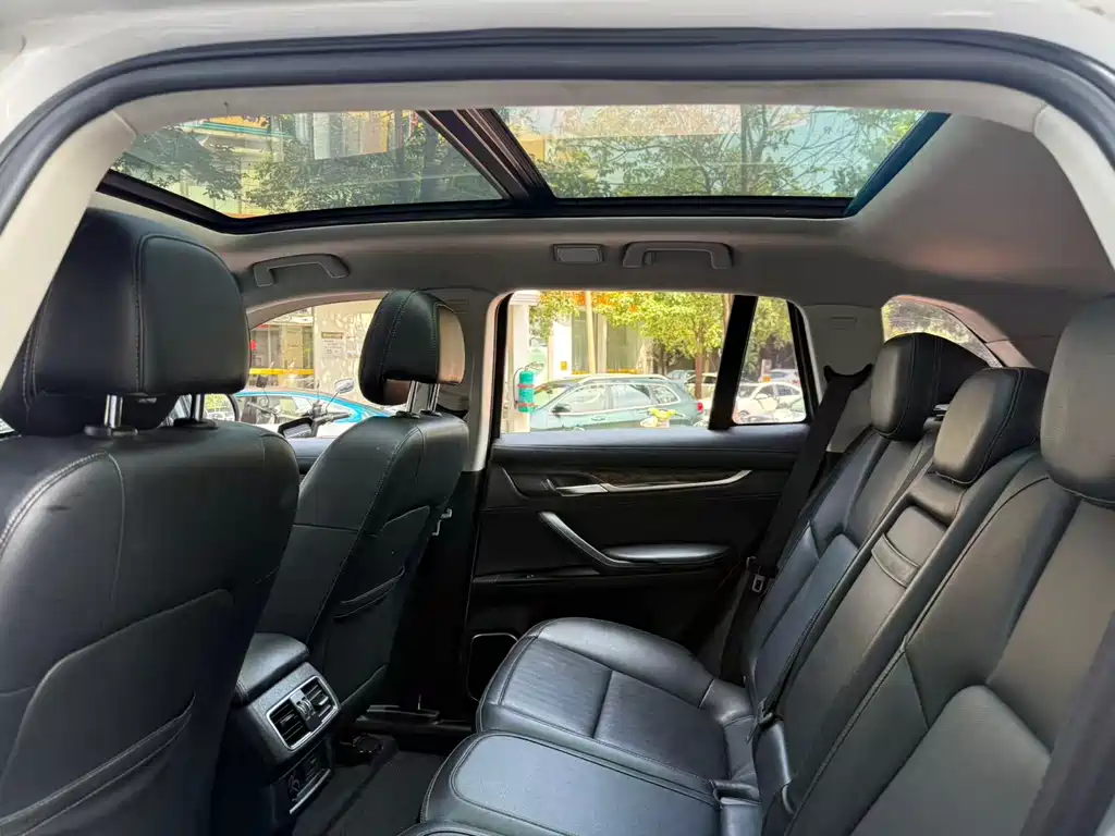 Hanteng X7 X7 S 1.5 T Auto Premium