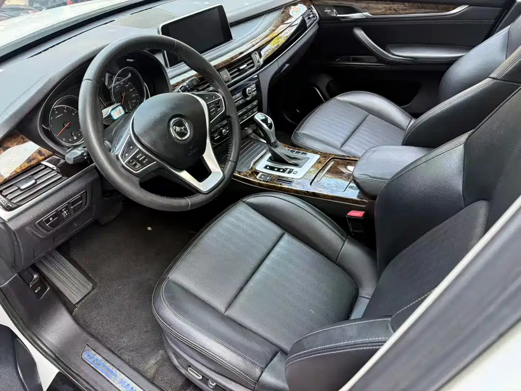 Hanteng X7 X7 S 1.5 T Auto Premium