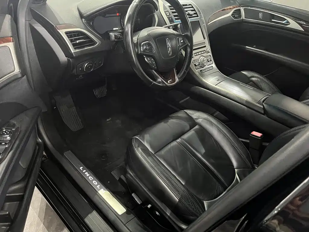 Lincoln MKZ 2.0 T Premium
